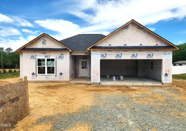 Photo 1 of Single family home for sale at 19 Boston River Dr #42, Dunn, NC 28334 | MLS# 10155078 | Listing updated on 2026-05-04