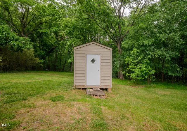 Photo 14 of Single family home for sale at 762 Hillsboro St, Pittsboro, NC 27312 | MLS# 10164258 | Listing updated on 2026-05-01