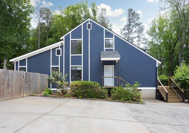 Photo 1 of Sale Pending at 2618 Ferrand Dr, Durham, NC 27705 | MLS# 10163892 | Listing updated on 2026-05-06