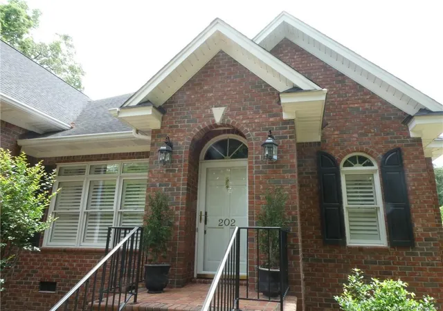 Photo 2 of Single family home for sale at 202 Walnut Cvs Dr, Lumberton, NC 28358 | MLS# 762495 | Listing updated on 2026-05-13