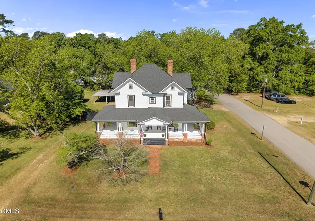Photo 2 of Single family home for sale at 1200 S 10th Street, Lillington, NC 27546 | MLS# 10161759 | Listing updated on 2026-05-01