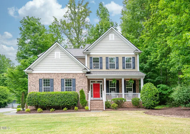 Photo 2 of Single family home for sale at 108 Alderberry Ct, Hillsborough, NC 27278 | MLS# 10166781 | Listing updated on 2026-05-14