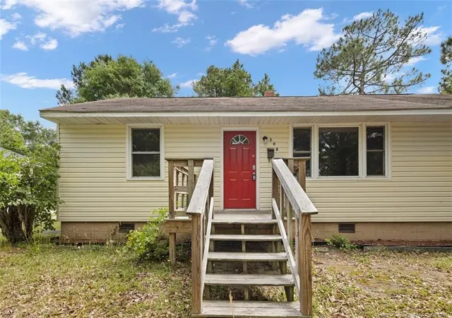 Photo 2 of Single family home for sale at 508 East 6th Ave, Raeford, NC 28376 | MLS# 761772 | Listing updated on 2026-05-01