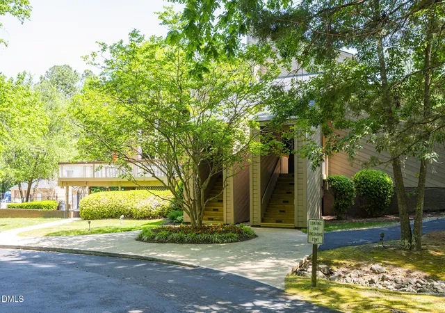 Photo 43 of Sale Pending at 4225 Pin Oak Dr, Durham, NC 27707 | MLS# 10159298 | Listing updated on 2026-05-12