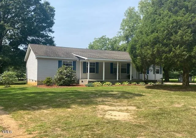 Photo 1 of Single family home for sale at 910 Vanco Ml Rd, Henderson, NC 27537 | MLS# 10050594 | Listing updated on 2025-07-28