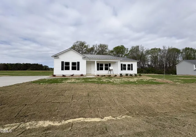 Photo 1 of Single family home for sale at 253 Jacobs Ridge Dr, Four Oaks, NC 27524 | MLS# 10156290 | Listing updated on 2026-05-13