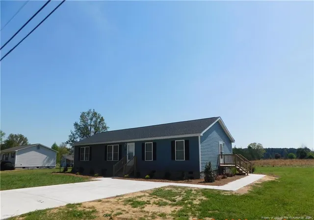 Photo 1 of Sale Pending at 273 E Poplar St, Bladenboro, NC 28320 | MLS# 749005 | Listing updated on 2026-04-22
