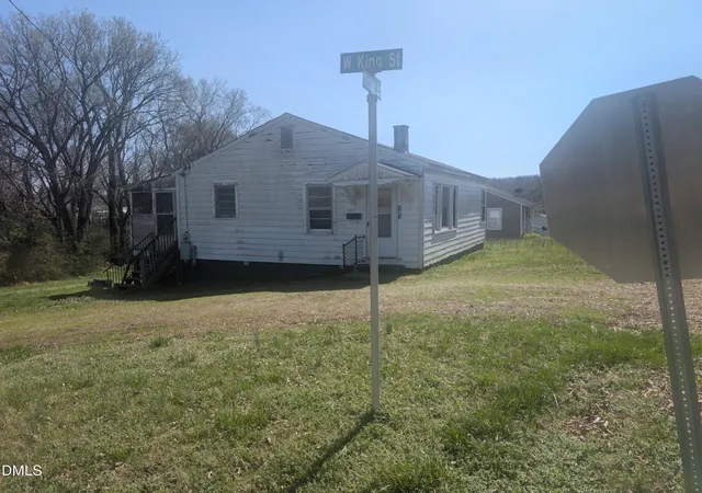 Photo 1 of Single family home for sale at 101 Murray St, Hillsborough, NC 27278 | MLS# 10152685 | Listing updated on 2026-03-13