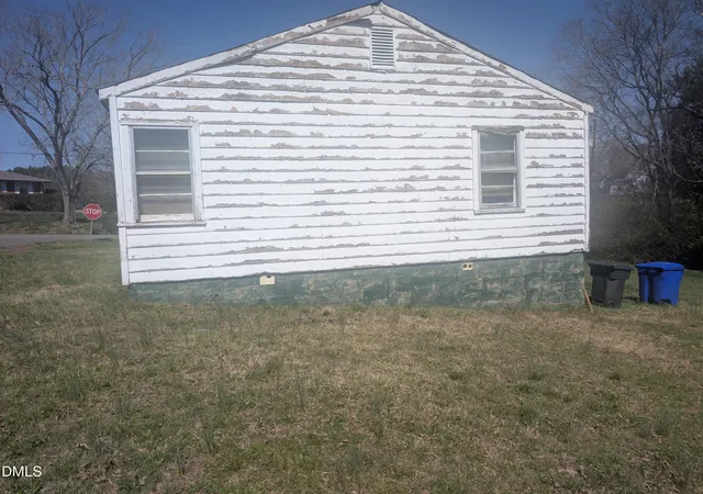 Photo 2 of Single family home for sale at 101 Murray St, Hillsborough, NC 27278 | MLS# 10152685 | Listing updated on 2026-03-13
