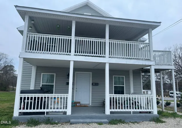 Photo 1 of Sale Pending at 805 S Main St, Louisburg, NC 27549 | MLS# 10131289 | Listing updated on 2026-04-27