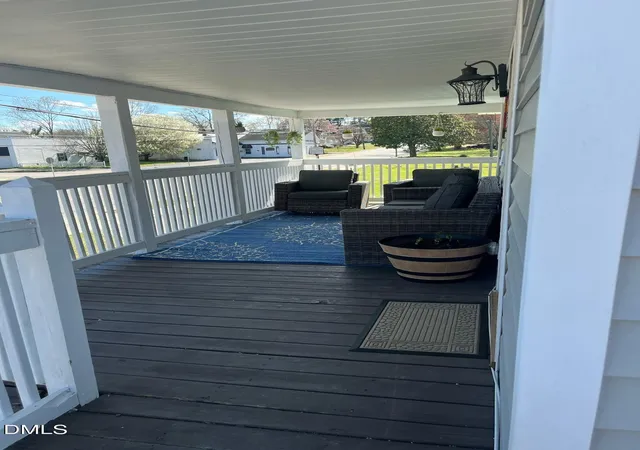 Photo 2 of Sale Pending at 805 S Main St, Louisburg, NC 27549 | MLS# 10131289 | Listing updated on 2026-04-27