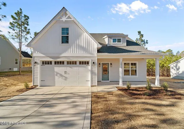Photo 1 of Single family home for sale at 1021 Ivory Ln, West End, NC 27376 | MLS# 10122375 | Listing updated on 2026-04-07