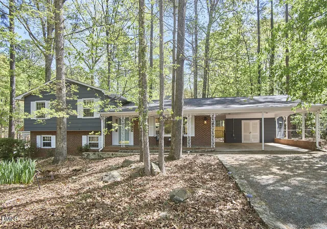 Photo 1 of Single family home for sale at 117 Dixie Dr, Chapel Hill, NC 27514 | MLS# 10157449 | Listing updated on 2026-05-10