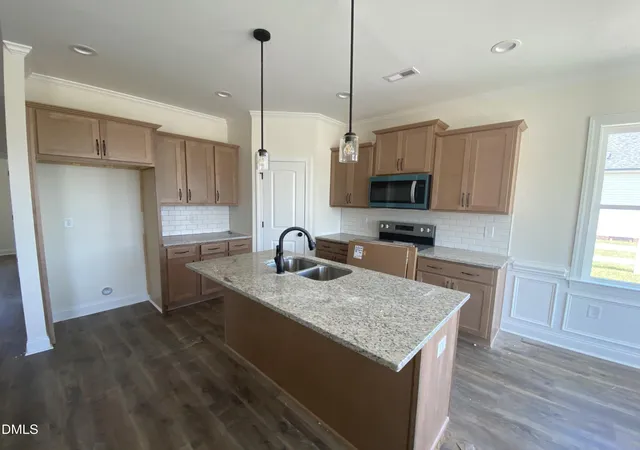 5th image of 302 Ellington Way, La Grange, NC 28551 | MLS# 10135168