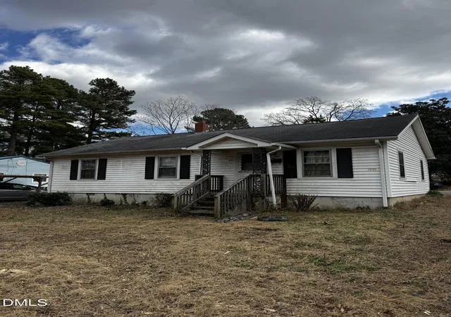 Photo 1 of Sale Pending at 819 Arrow St, Henderson, NC 27536 | MLS# 10159839 | Listing updated on 2026-04-26