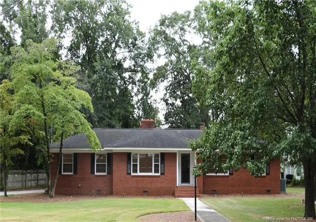 Photo 2 of Single family home for sale at 309 W 26th Street, Lumberton, NC 28358 | MLS# 750615 | Listing updated on 2026-04-17