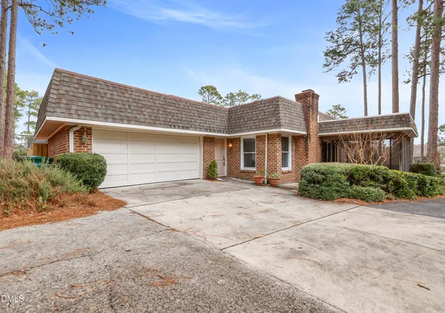 Photo 2 of Sale Pending at 124 Racquet Ln, Pinehurst, NC 28374 | MLS# 10138044 | Listing updated on 2026-04-22