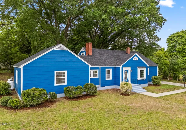 Photo 2 of Sale Pending at 303 N Church St, Zebulon, NC 27597 | MLS# 10166004 | Listing updated on 2026-05-12