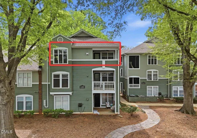 Photo 2 of Condo for sale at 1201 Westview Ln #305, Raleigh, NC 27605 | MLS# 10159157 | Listing updated on 2026-04-24