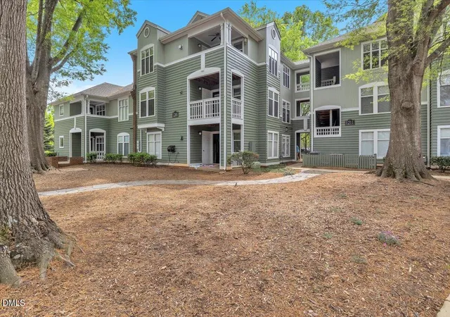 Photo 3 of Condo for sale at 1201 Westview Ln #305, Raleigh, NC 27605 | MLS# 10159157 | Listing updated on 2026-04-24
