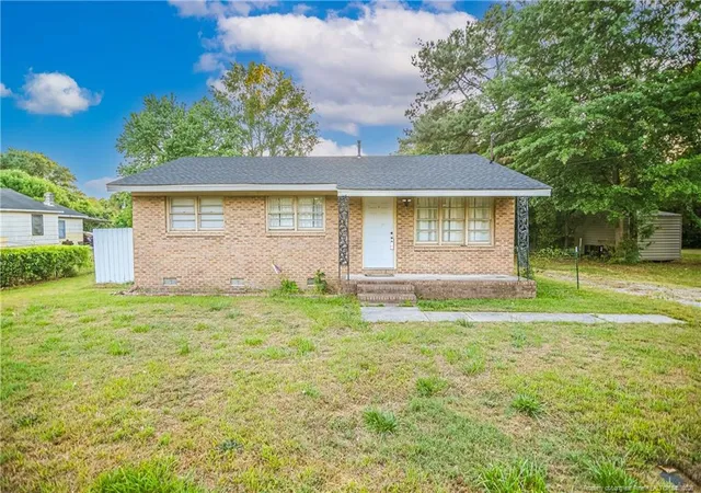Photo 1 of Single family home for sale at 437 N Caledonia Rd, Laurinburg, NC 28352 | MLS# 761779 | Listing updated on 2026-05-01