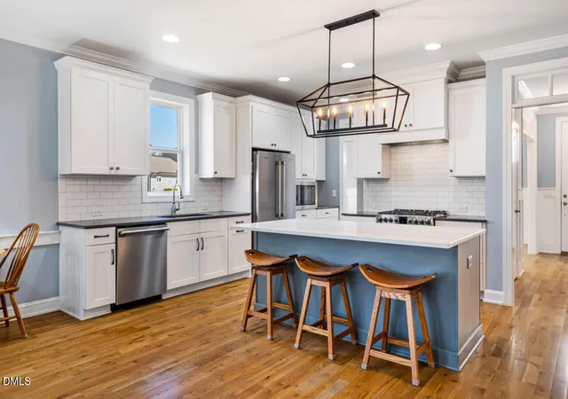 Photo 2 of Sale Pending at 232 Logbridge Rd, Chapel Hill, NC 27516 | MLS# 10154318 | Listing updated on 2026-05-01