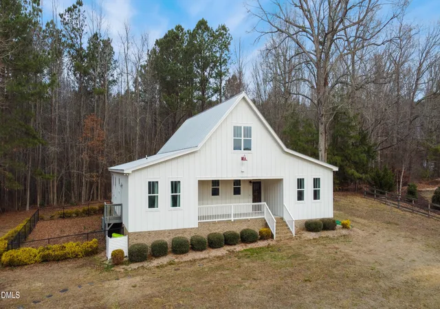 Photo 2 of Single family home for sale at 100 Shartree Farms Ln, Louisburg, NC 27549 | MLS# 10147697 | Listing updated on 2026-04-14