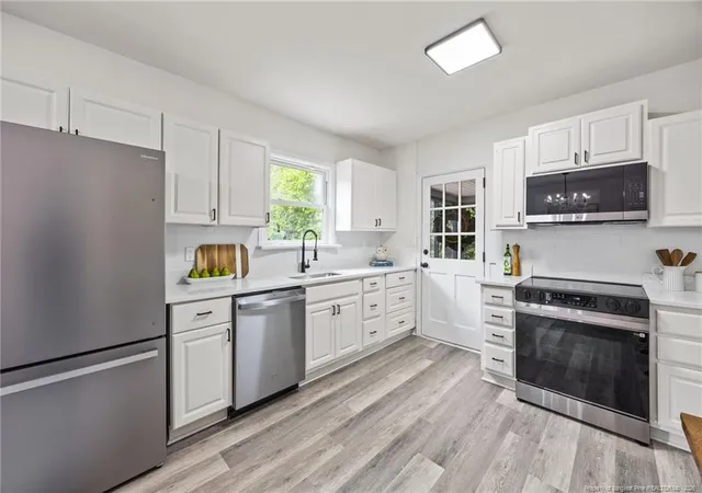 Photo 2 of Single family home for sale at 905 Riverside Blvd, Lumberton, NC 28358 | MLS# 761617 | Listing updated on 2026-04-29