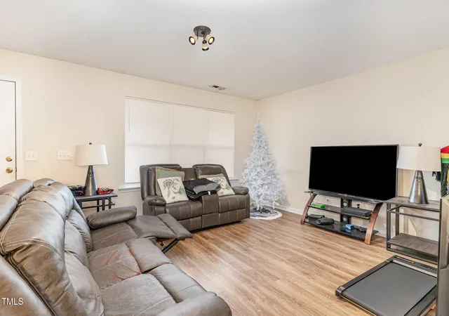 Photo 3 of Sale Pending at 7820 Averette Fld Dr, Raleigh, NC 27616 | MLS# 10087652 | Listing updated on 2026-04-07