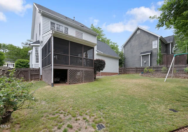 Photo 37 of Sale Pending at 7 Silverwood Ct, Durham, NC 27713 | MLS# 10164041 | Listing updated on 2026-05-11