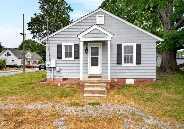 Photo 19 of Single family home for sale at 994 Maple St, Henderson, NC 27536 | MLS# 10163925 | Listing updated on 2026-05-08
