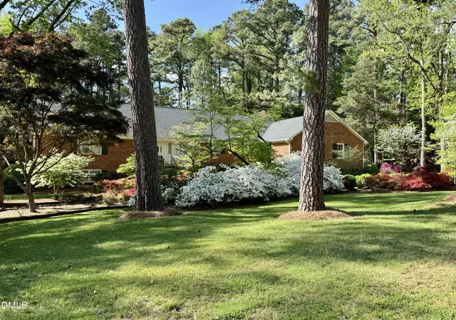 Photo 2 of Single family home for sale at 1634 Crescent Dr, Henderson, NC 27536 | MLS# 10162280 | Listing updated on 2026-05-12