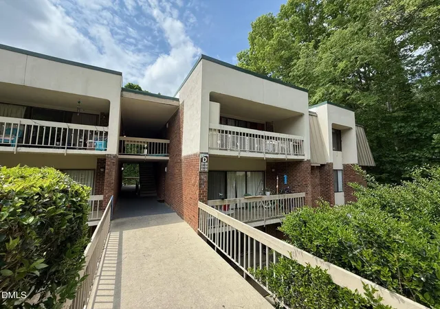Photo 2 of Condo for sale at 500 Umstead Dr #208, Chapel Hill, NC 27516 | MLS# 10152574 | Listing updated on 2026-03-25