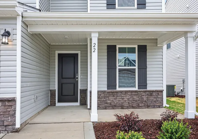 Photo 3 of Single family home for sale at 22 E Emily Gdns Dr #91, Selma, NC 27576 | MLS# 10128735 | Listing updated on 2026-05-11