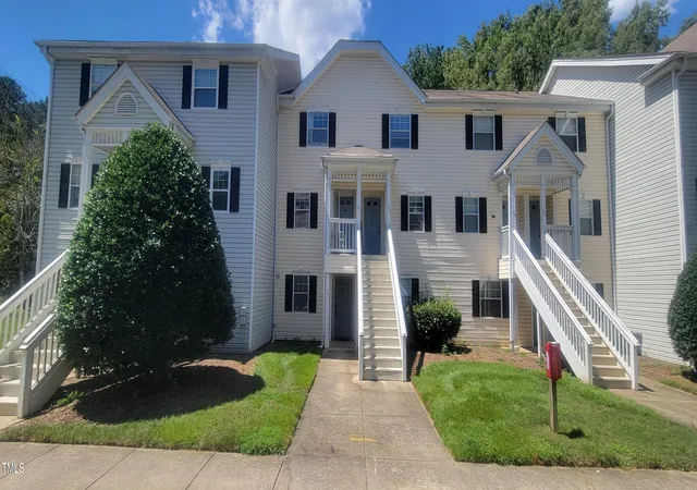 Photo 1 of Condo for sale at 137 Kingsbury Dr, Chapel Hill, NC 27514 | MLS# 10159631 | Listing updated on 2026-04-21