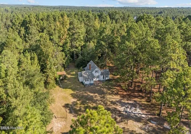 Photo 2 of Single family home for sale at 376 Foxfire Rd, Aberdeen, NC 28315 | MLS# 10142687 | Listing updated on 2026-02-05