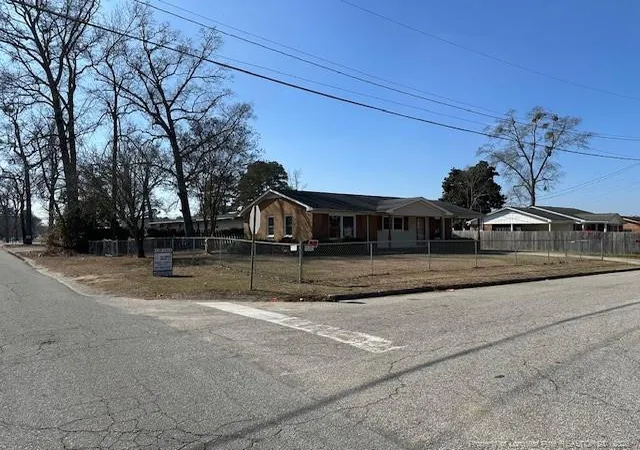 Photo 2 of Single family home for sale at 1412 Mcarthur St, Lumberton, NC 28358 | MLS# 761922 | Listing updated on 2026-05-04