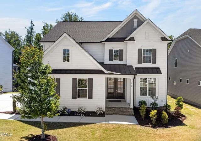 Photo 1 of Sale Pending at 2921 Macintosh Woods Dr, Apex, NC 27502 | MLS# 10162289 | Listing updated on 2026-04-29