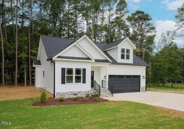 Photo 2 of Single family home for sale at 560 S N C 39 Hwy, Louisburg, NC 27549 | MLS# 10108982 | Listing updated on 2026-05-05