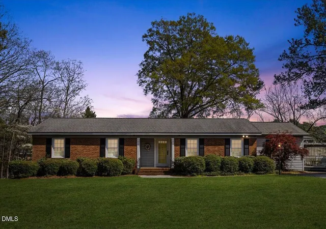 Photo 1 of Single family home for sale at 805 S Parrish St, Lillington, NC 27546 | MLS# 10165543 | Listing updated on 2026-05-13