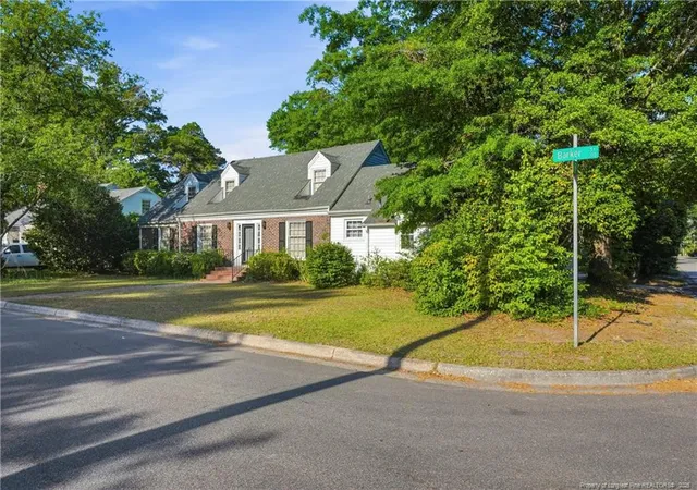 Photo 2 of Single family home for sale at 2303 N Barker St, Lumberton, NC 28358 | MLS# 760881 | Listing updated on 2026-05-11