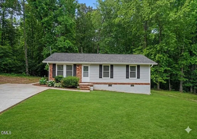 Photo 2 of Sale Pending at 701 Justice Hts St, Apex, NC 27502 | MLS# 10165617 | Listing updated on 2026-05-09