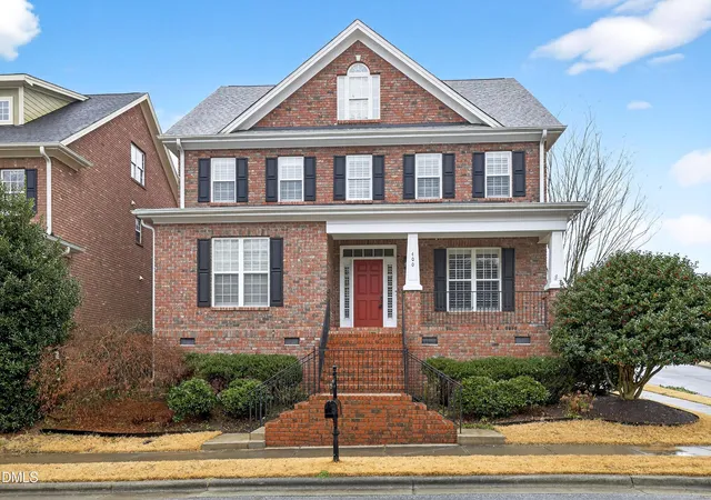 Photo 1 of Single family home for sale at 400 Village Loop Dr, Apex, NC 27502 | MLS# 10149393 | Listing updated on 2026-04-02