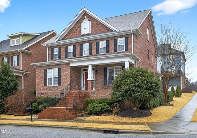 Photo 2 of Single family home for sale at 400 Village Loop Dr, Apex, NC 27502 | MLS# 10149393 | Listing updated on 2026-04-02