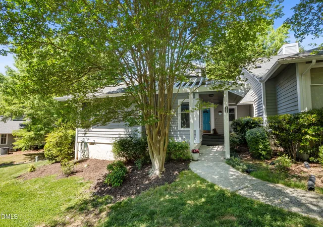 Photo 52 of Sale Pending at 105 Elmwood Cir, Chapel Hill, NC 27514 | MLS# 10160570 | Listing updated on 2026-04-21