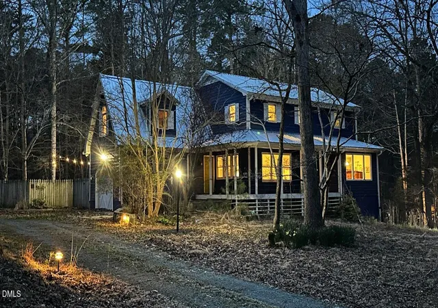 Photo 2 of Single family home for sale at 3212 Twin Streams Rd, Chapel Hill, NC 27516 | MLS# 10166251 | Listing updated on 2026-05-14