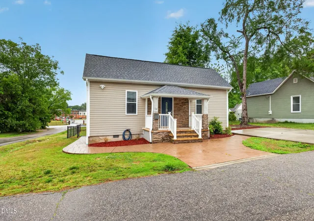 Photo 2 of Single family home for sale at 14 Mill St, Franklinton, NC 27525 | MLS# 10165870 | Listing updated on 2026-05-08