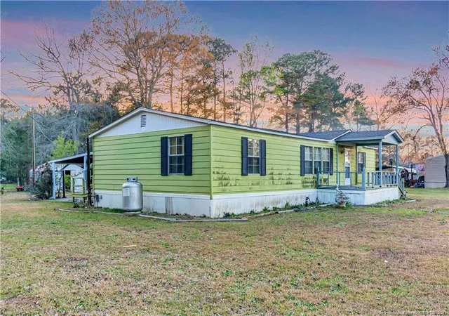 Photo 2 of Manufactured home for sale at 727 Rice Rd, Lumberton, NC 28358 | MLS# 736153 | Listing updated on 2026-05-11