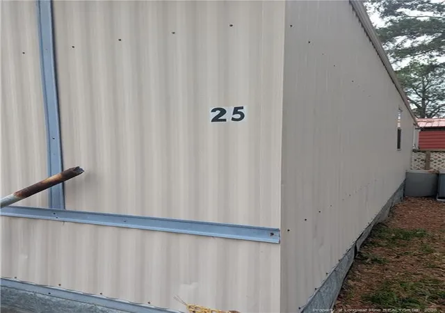 Photo 2 of Manufactured home for sale at 25 Plum Nellie Rd, Bladenboro, NC 28320 | MLS# 758361 | Listing updated on 2026-03-07