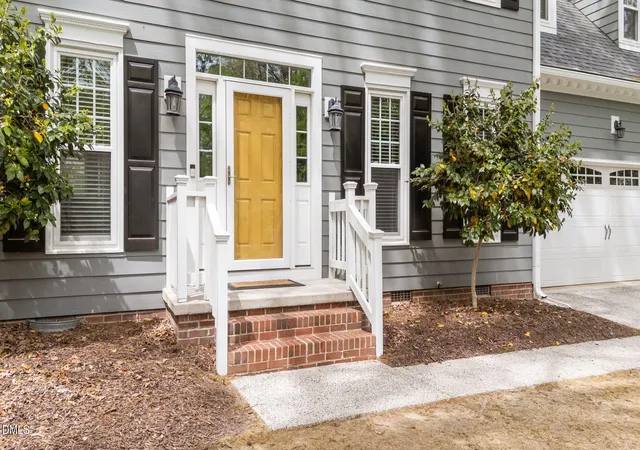 Photo 2 of Sale Pending at 2003 Charington Ct, Apex, NC 27502 | MLS# 10158166 | Listing updated on 2026-04-13